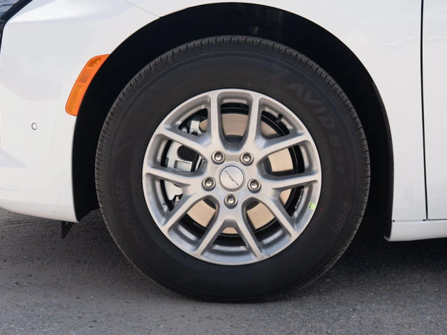 2027 Chrysler Pacifica Select, bílá, 18 km, dovoz Kanada — foto 14 z 20