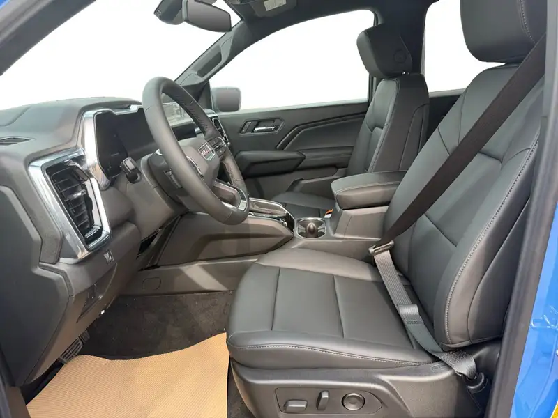 2026 GMC Canyon Elevation, modrá, 11 km, dovoz Kanada — foto 10 z 12