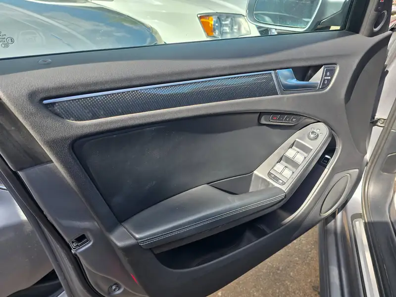 2016 Audi S4 Technik plus, stříbrná, 151 799 km, dovoz Kanada — foto 11 z 12
