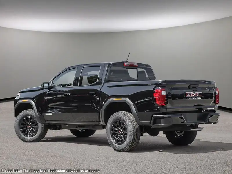 2026 GMC Canyon Elevation, černá, 25 km, dovoz Kanada — foto 4 z 12