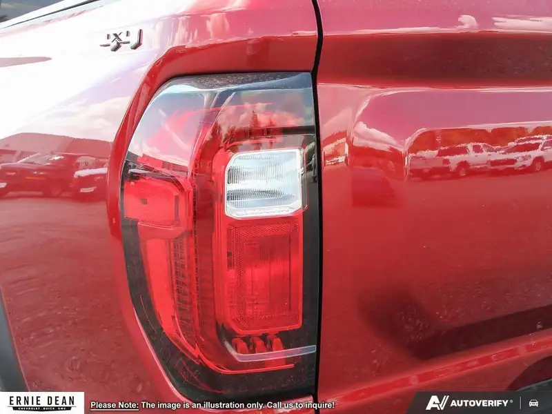 2026 GMC Canyon Elevation, červená, 2 km, dovoz Kanada — foto 11 z 12