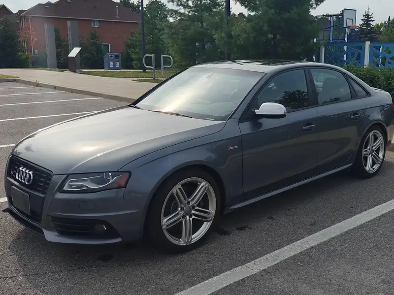 2012 Audi S4, šedá, 185 000 km, dovoz Kanada — foto 2 z 12