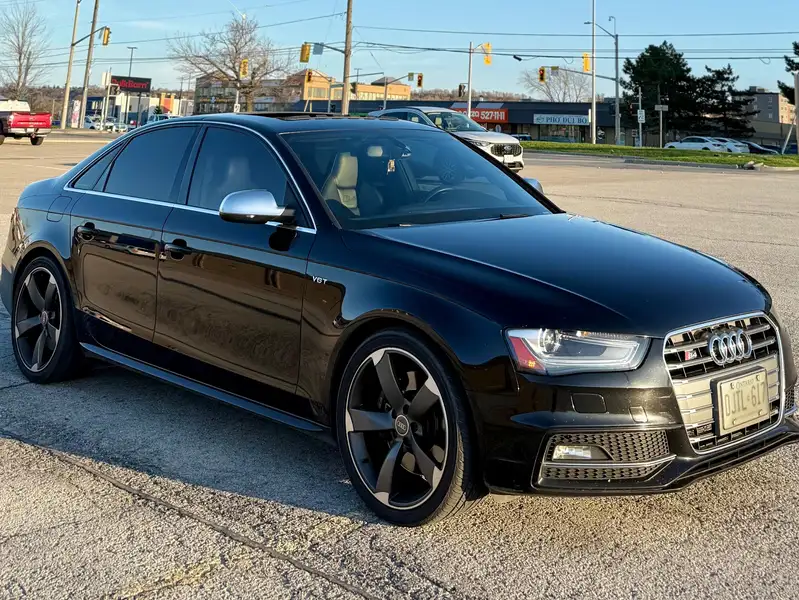 2014 Audi S4 Progressiv, černá, 191 200 km, dovoz Kanada — foto 1 z 12 2014 Audi S4 Progressiv, černá, 191 200 km, dovoz Kanada — foto 1 z 12