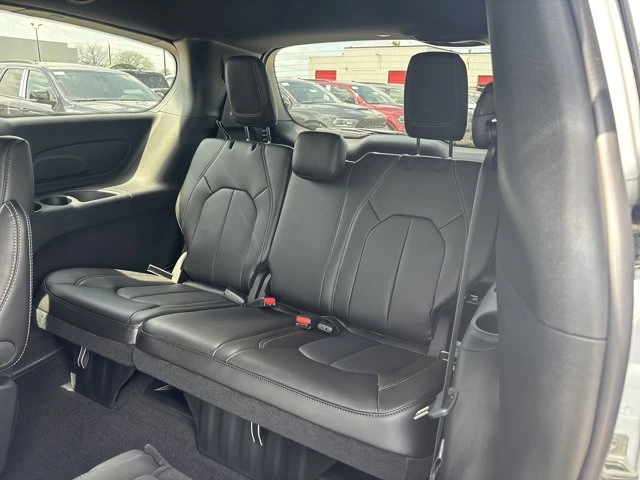 2027 Chrysler Pacifica Select, bílá, 34 km, dovoz Kanada — foto 11 z 11