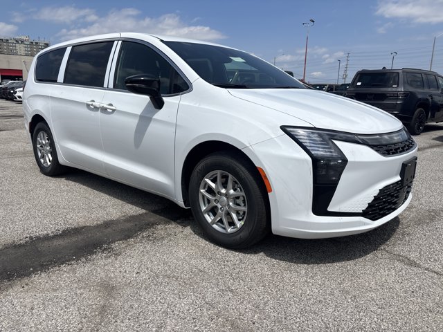 2027 Chrysler Pacifica Select, bílá, 34 km, dovoz Kanada — foto 3 z 11