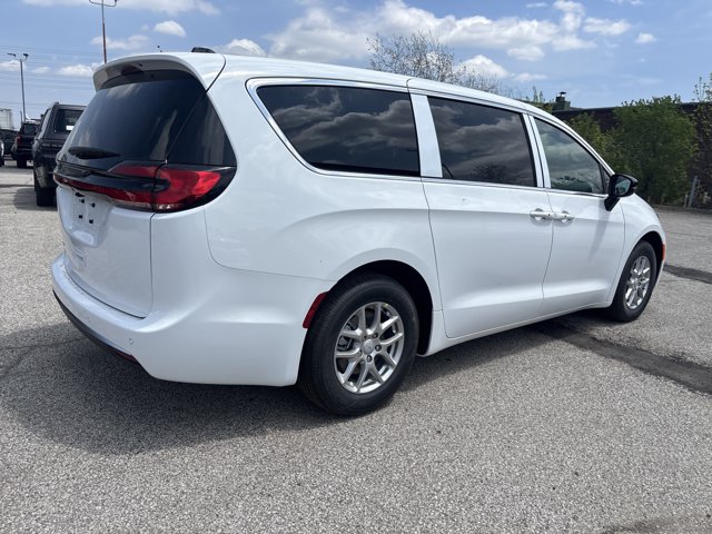 2027 Chrysler Pacifica Select, bílá, 34 km, dovoz Kanada — foto 5 z 11
