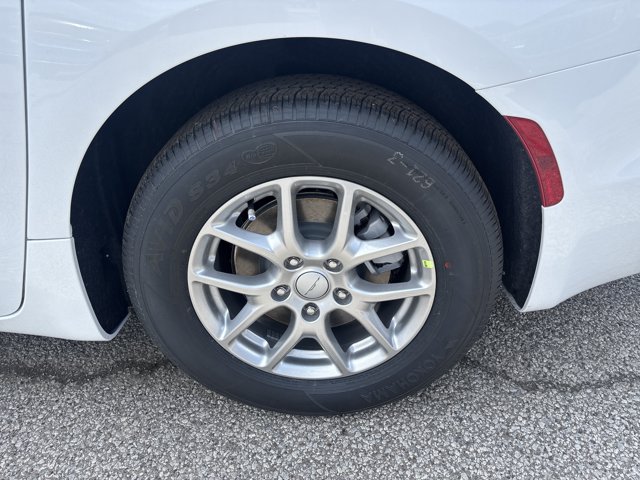 2027 Chrysler Pacifica Select, bílá, 34 km, dovoz Kanada — foto 9 z 11