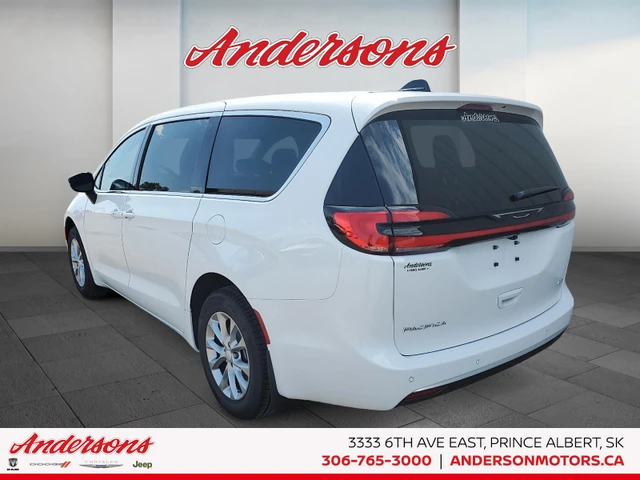2027 Chrysler Pacifica SELECT AWD, bílá, 30 km, dovoz Kanada — foto 4 z 5