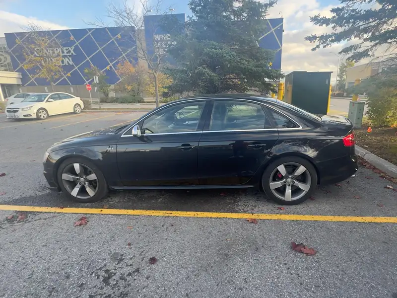 2013 Audi S4 Base, modrá, 241 500 km, dovoz Kanada — foto 2 z 6
