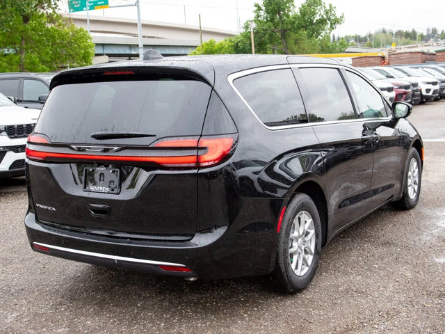 2027 Chrysler Pacifica Select*, černá, dovoz Kanada — foto 5 z 20