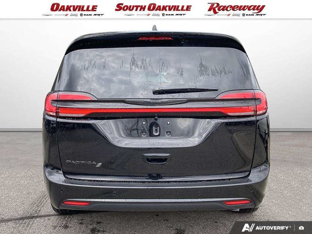 2026 Chrysler Pacifica Select, černá, dovoz Kanada — foto 5 z 5
