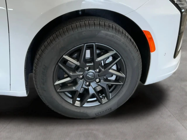 2027 Chrysler Pacifica Select AWD, bílá, dovoz Kanada — foto 9 z 20