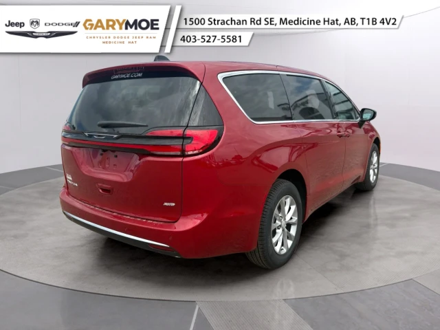 2027 Chrysler Pacifica Select AWD, červená, 18 km, dovoz Kanada — foto 3 z 20
