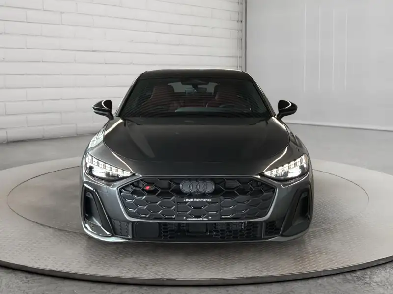 2026 Audi S5 Progressiv, šedá, 90 km, dovoz Kanada — foto 2 z 12