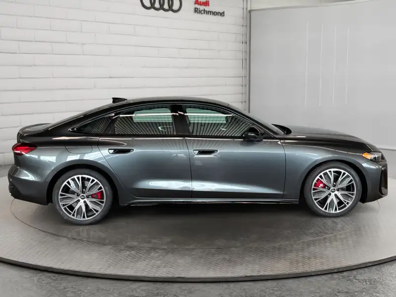 2026 Audi S5 Progressiv, šedá, 90 km, dovoz Kanada — foto 4 z 12
