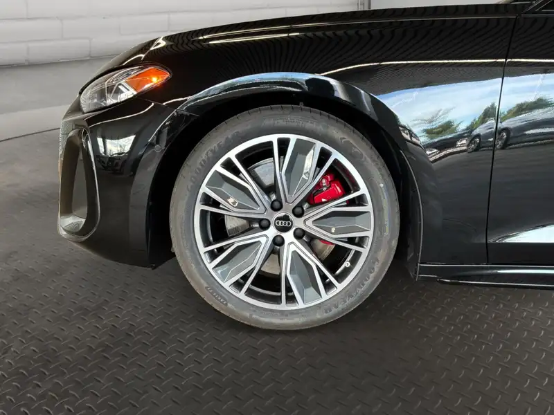 2026 Audi S5 Technik, černá, 90 km, dovoz Kanada — foto 9 z 12