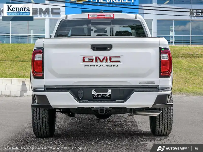 2026 GMC Canyon Elevation, bílá, 90 km, dovoz Kanada — foto 5 z 11