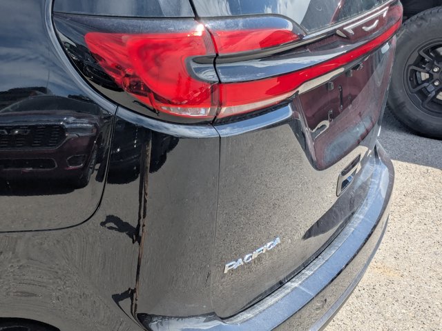 2027 Chrysler Pacifica Select, zelená, 1 km, dovoz Kanada — foto 10 z 20