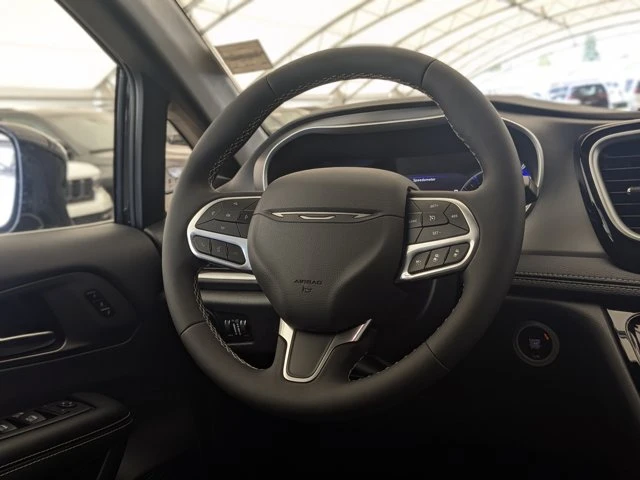 2027 Chrysler Pacifica Select, zelená, 1 km, dovoz Kanada — foto 15 z 20