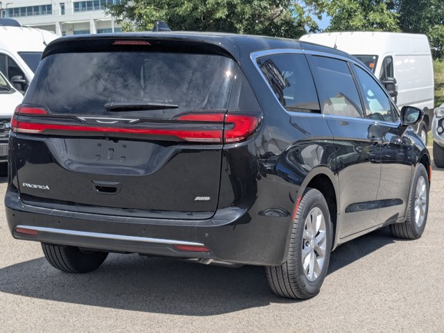 2027 Chrysler Pacifica Select, zelená, 1 km, dovoz Kanada — foto 8 z 20