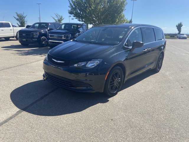 2018 Chrysler Pacifica, černá, 65 028 km, dovoz Kanada — foto 3 z 5