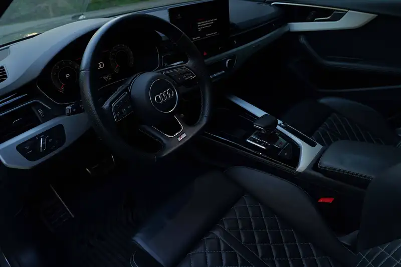 2021 Audi S5 Progressiv, šedá, 49 000 km, dovoz Kanada — foto 4 z 12