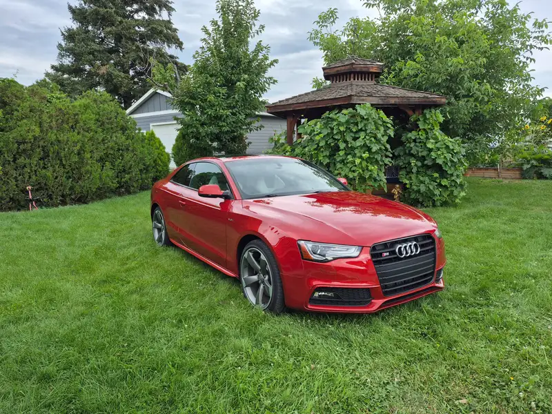 2016 Audi S5 Technik Plus, červená, 117 500 km, dovoz Kanada — foto 4 z 8