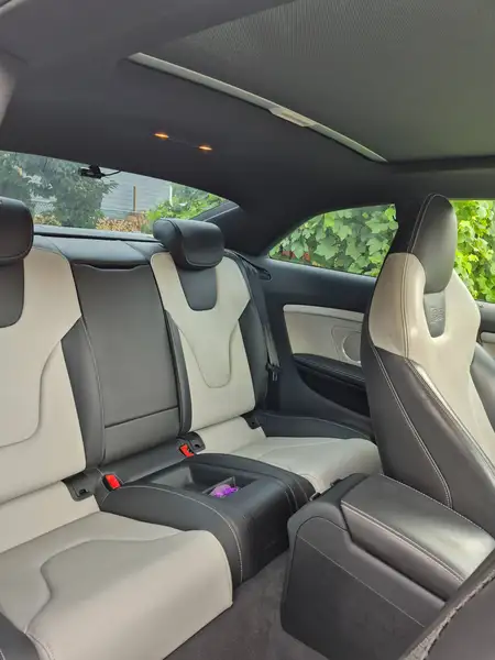 2016 Audi S5 Technik Plus, červená, 117 500 km, dovoz Kanada — foto 6 z 8