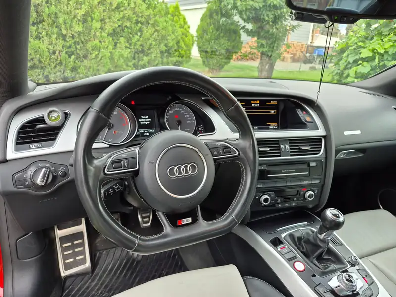 2016 Audi S5 Technik Plus, červená, 117 500 km, dovoz Kanada — foto 8 z 8