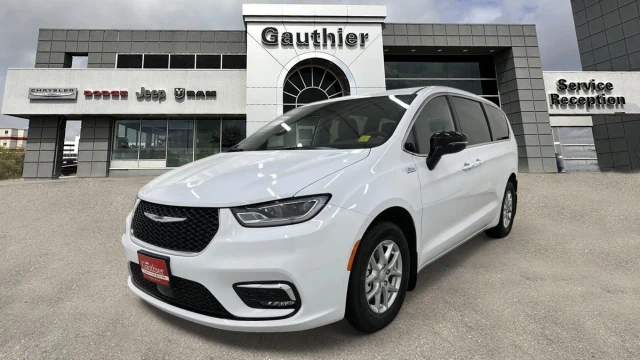 2026 Chrysler Pacifica Select, bílá, 15 km, dovoz Kanada — foto 2 z 5