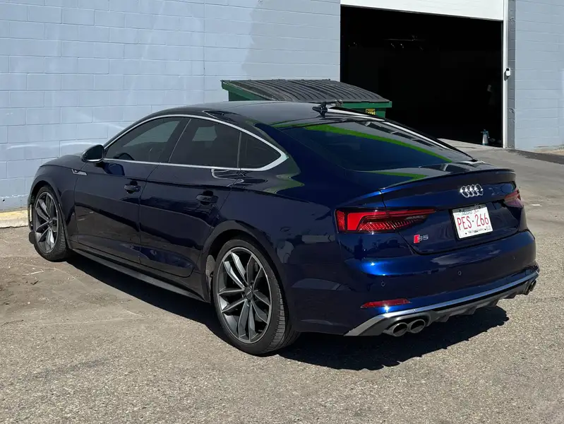 2018 Audi S5 Technik, modrá, 174 000 km, dovoz Kanada — foto 2 z 12