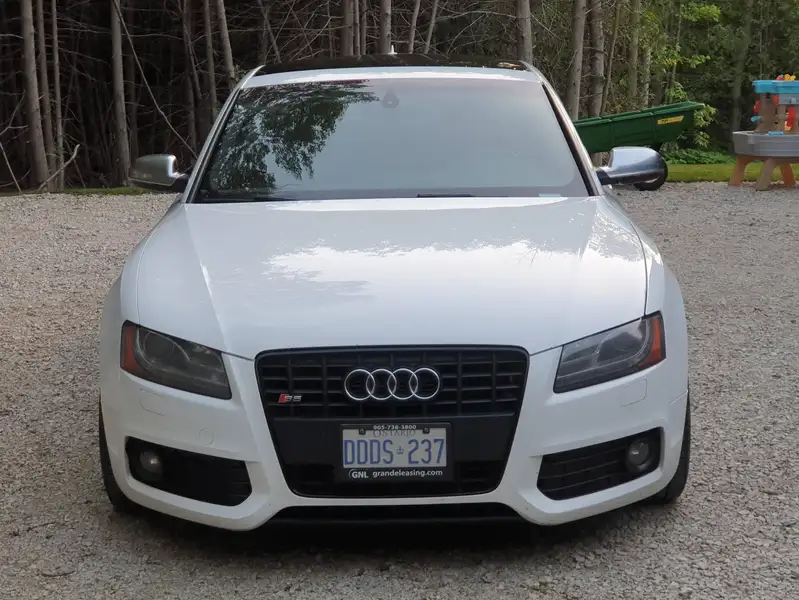 2012 Audi S5, bílá, 167 000 km, dovoz Kanada — foto 4 z 9