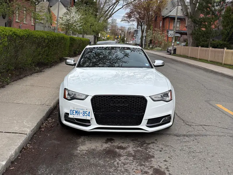 2014 Audi S5 Technik, bílá, 185 000 km, dovoz Kanada — foto 1 z 12 2014 Audi S5 Technik, bílá, 185 000 km, dovoz Kanada — foto 1 z 12