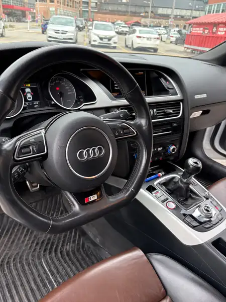 2014 Audi S5 Technik, bílá, 185 000 km, dovoz Kanada — foto 9 z 12