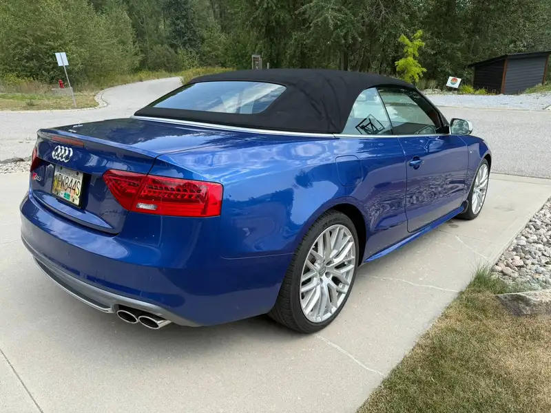 2015 Audi S5 Technik, modrá, 128 000 km, dovoz Kanada — foto 5 z 12