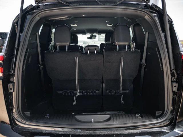 2026 Chrysler Pacifica Select, černá, 15 km, dovoz Kanada — foto 9 z 20