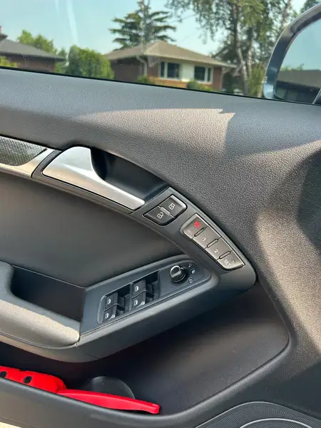 2011 Audi S5, černá, 118 000 km, dovoz Kanada — foto 10 z 12