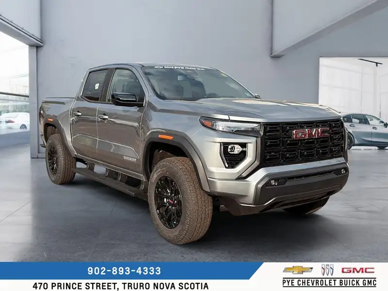 2026 GMC Canyon Elevation, stříbrná, 15 km, dovoz Kanada — foto 3 z 12