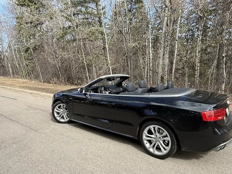 2015 Audi S5 Technik, černá, 35 000 km, dovoz Kanada — foto 4 z 12