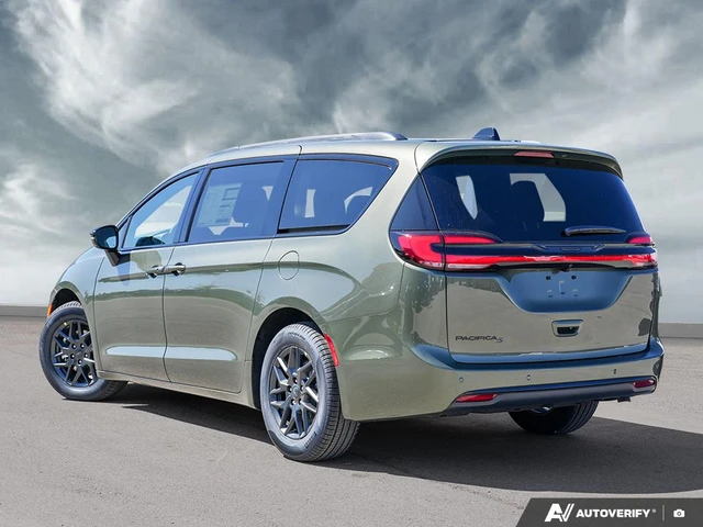 2027 Chrysler Pacifica Select, zelená, 11 km, dovoz Kanada — foto 4 z 5