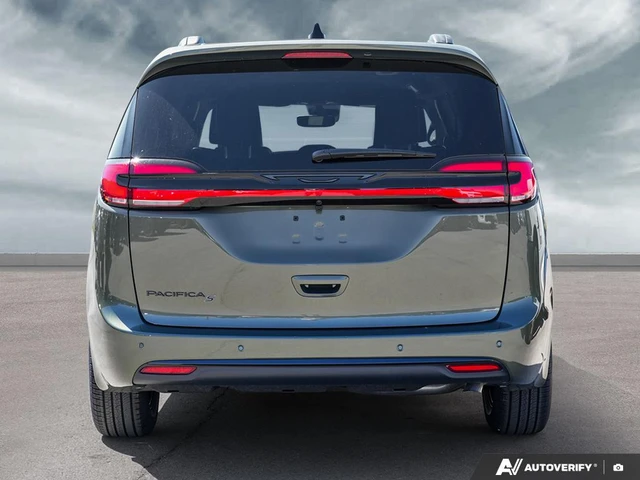 2027 Chrysler Pacifica Select, zelená, 11 km, dovoz Kanada — foto 5 z 5