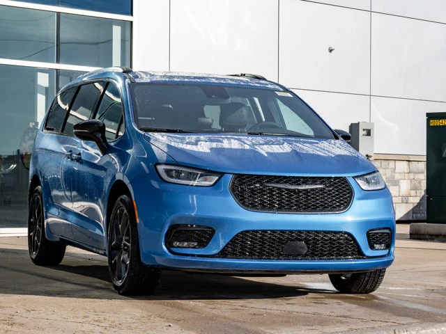 2026 Chrysler Pacifica Select, modrá, 25 km, dovoz Kanada — foto 11 z 20