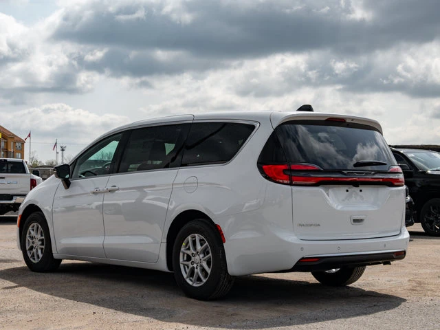 2027 Chrysler Pacifica Select, bílá, 17 km, dovoz Kanada — foto 6 z 20