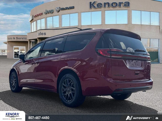 2027 Chrysler Pacifica SELECT, červená, 23 km, dovoz Kanada — foto 4 z 5