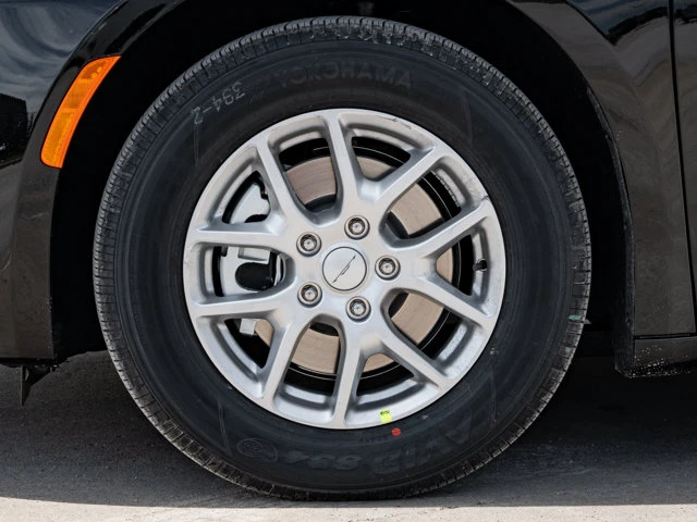 2027 Chrysler Pacifica Select, černá, 33 km, dovoz Kanada — foto 14 z 20