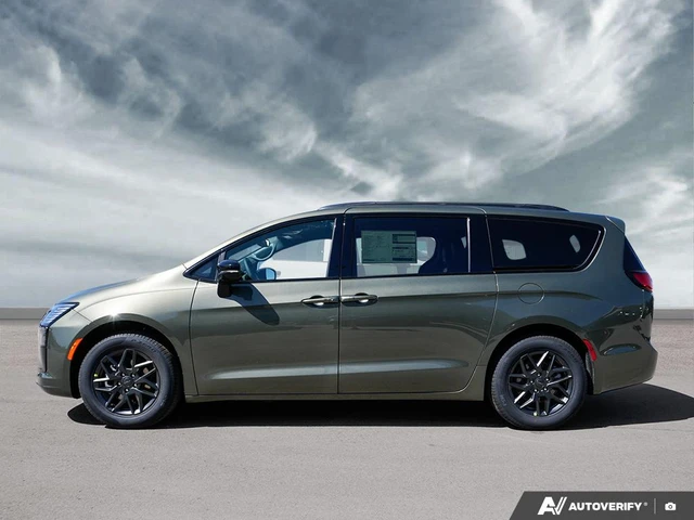 2027 Chrysler Pacifica Select, zelená, 11 km, dovoz Kanada — foto 3 z 5