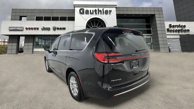 2027 Chrysler Pacifica Select, černá, 15 km, dovoz Kanada — foto 4 z 5