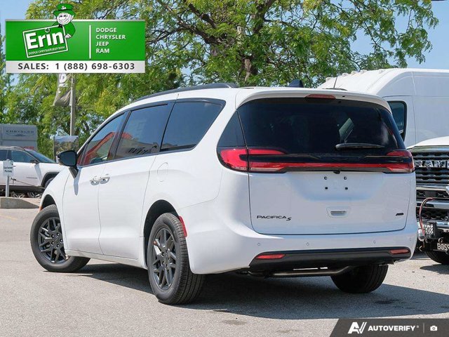 2027 Chrysler Pacifica Select, bílá, dovoz Kanada — foto 4 z 5