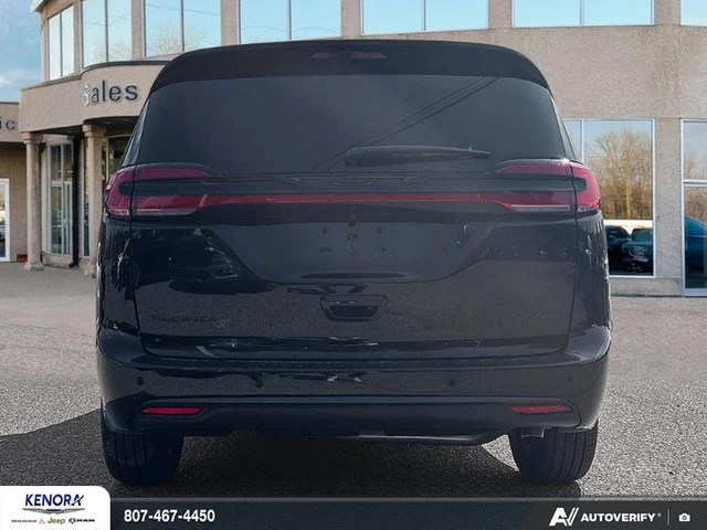 2027 Chrysler Pacifica SELECT, černá, 23 km, dovoz Kanada — foto 5 z 5
