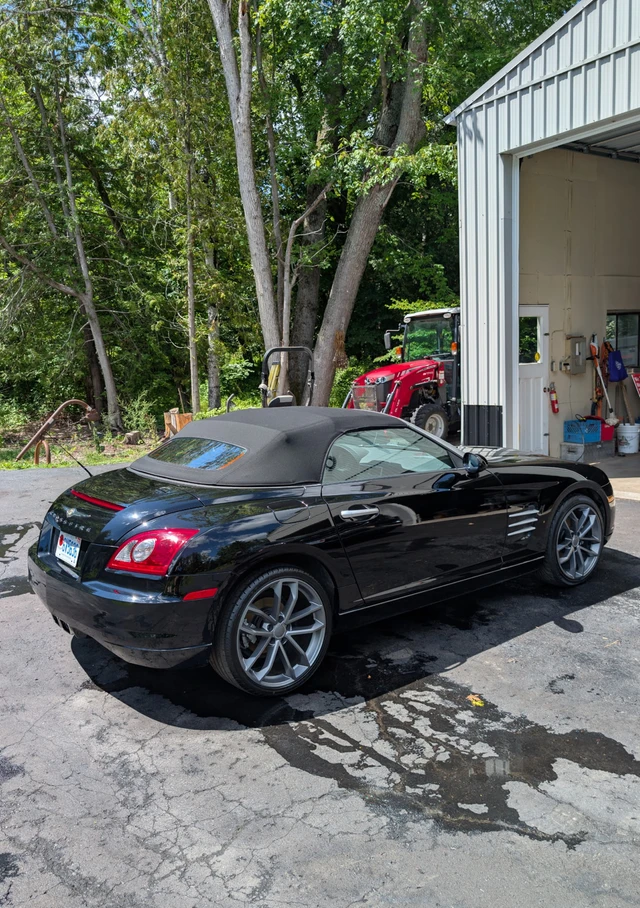 2005 Chrysler Crossfire, černá, 56 000 km, dovoz Kanada — foto 4 z 5